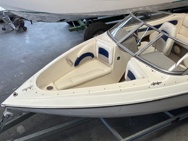 Stingray 180 RX Bowrider