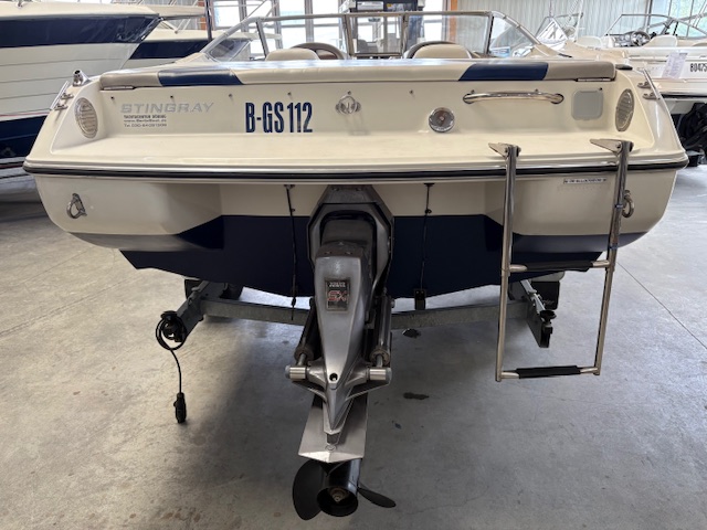 Stingray 180 RX Bowrider