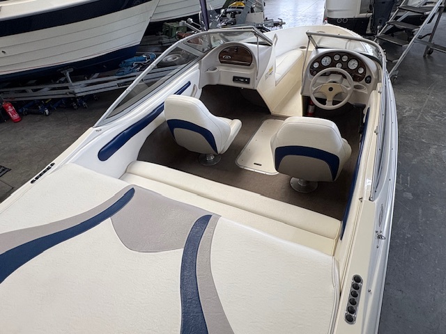 Stingray 180 RX Bowrider