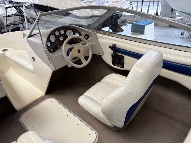 Stingray 180 RX Bowrider