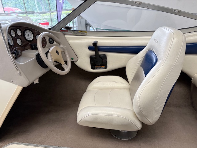 Stingray 180 RX Bowrider