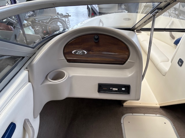 Stingray 180 RX Bowrider