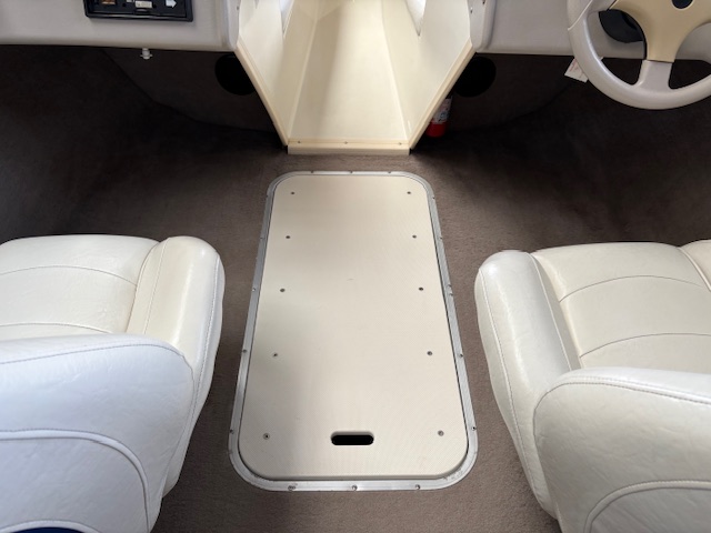 Stingray 180 RX Bowrider