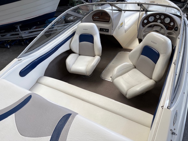 Stingray 180 RX Bowrider