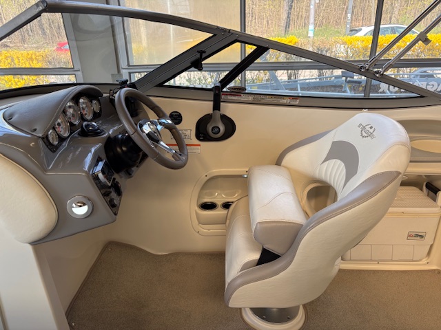 Stingray 235 LR