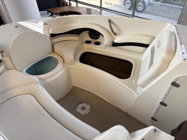 Stingray 235 LR